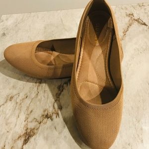 Tan flats size 6